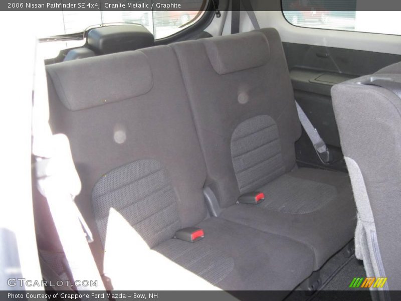 Granite Metallic / Graphite 2006 Nissan Pathfinder SE 4x4
