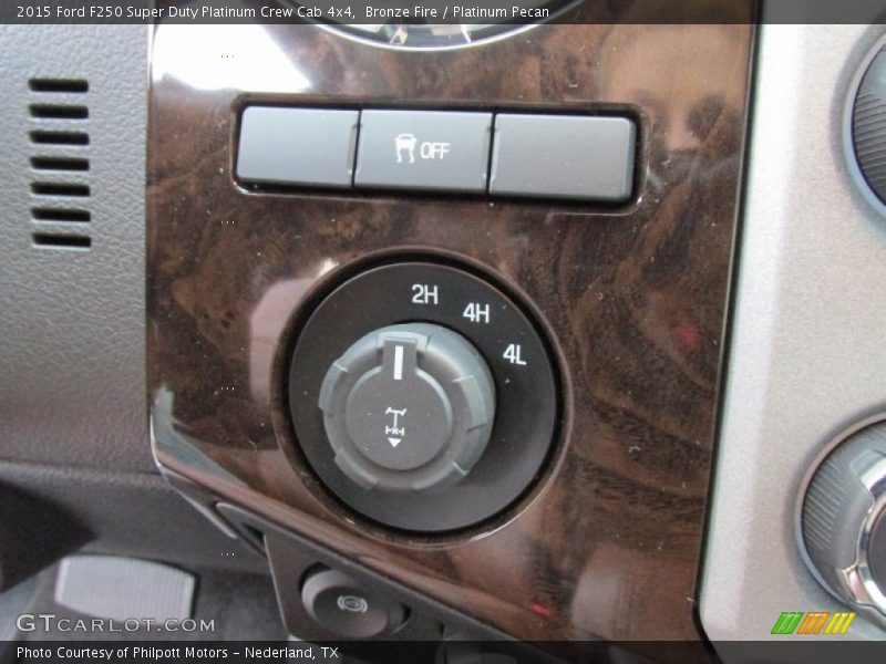 Controls of 2015 F250 Super Duty Platinum Crew Cab 4x4