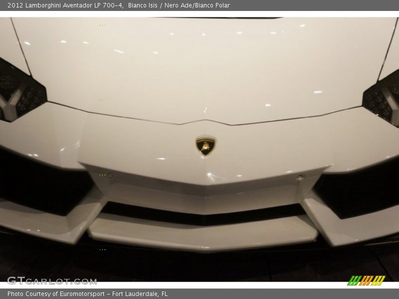 Bianco Isis / Nero Ade/Bianco Polar 2012 Lamborghini Aventador LP 700-4