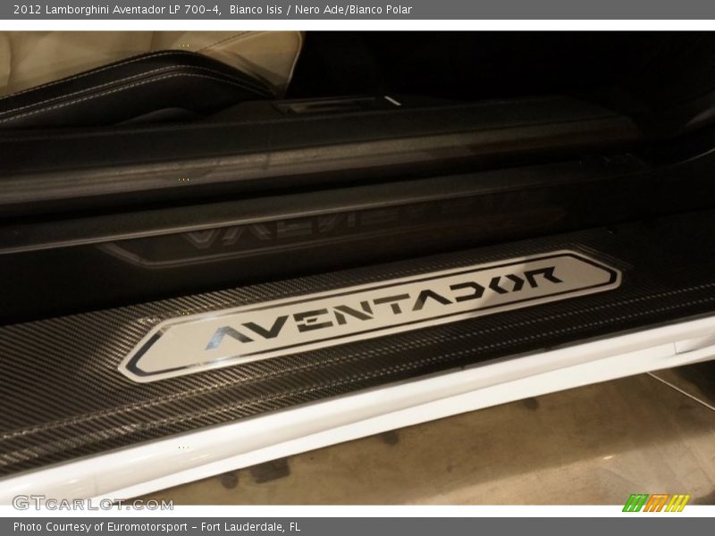 Bianco Isis / Nero Ade/Bianco Polar 2012 Lamborghini Aventador LP 700-4