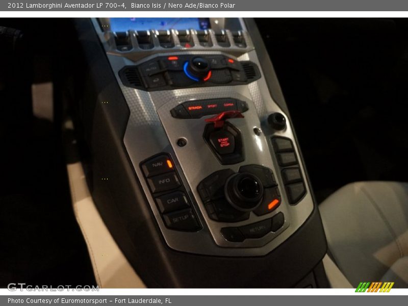 Bianco Isis / Nero Ade/Bianco Polar 2012 Lamborghini Aventador LP 700-4