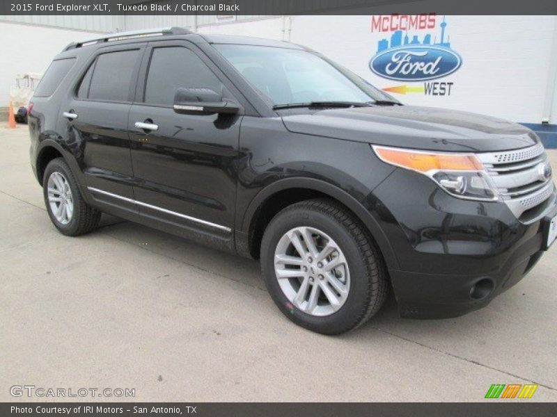 Tuxedo Black / Charcoal Black 2015 Ford Explorer XLT