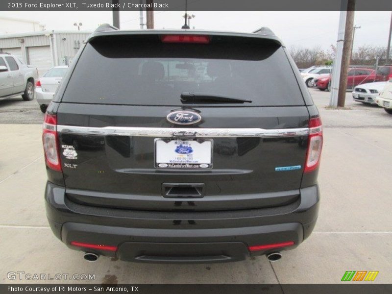 Tuxedo Black / Charcoal Black 2015 Ford Explorer XLT