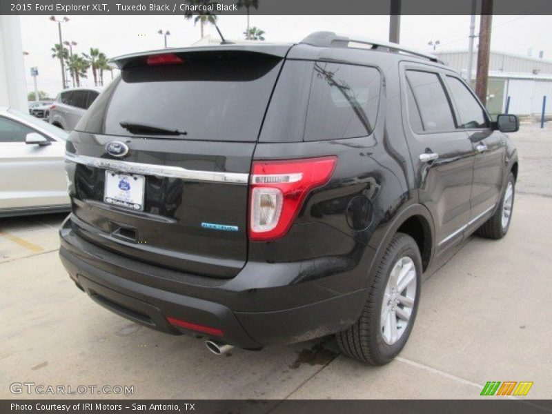 Tuxedo Black / Charcoal Black 2015 Ford Explorer XLT