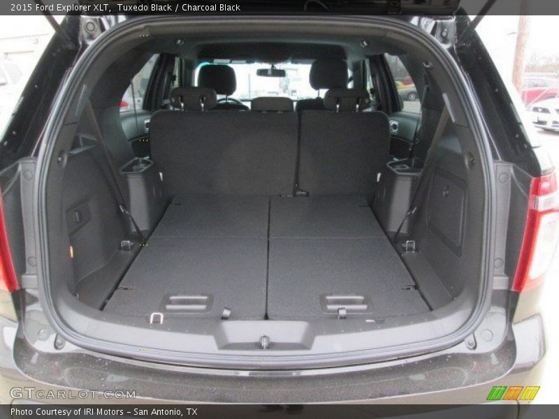 Tuxedo Black / Charcoal Black 2015 Ford Explorer XLT