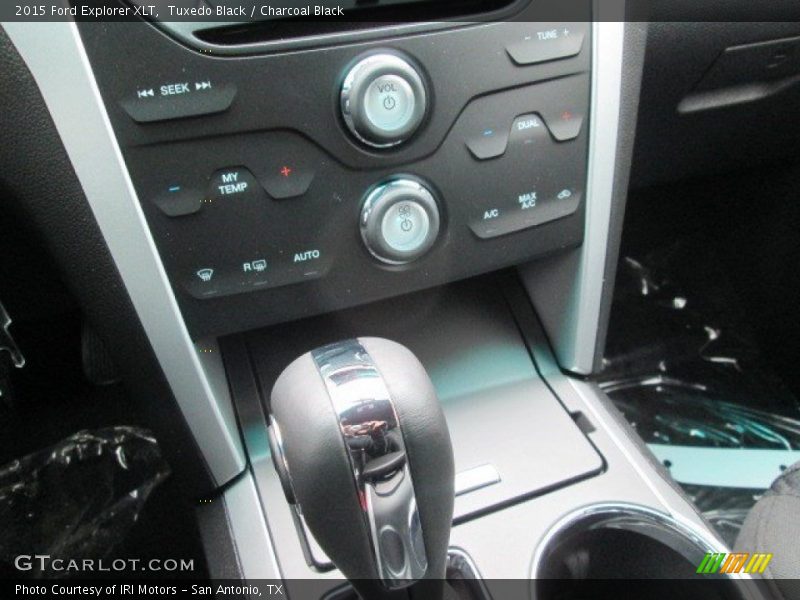 Tuxedo Black / Charcoal Black 2015 Ford Explorer XLT