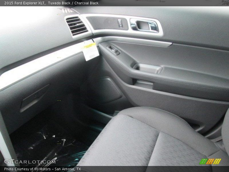 Tuxedo Black / Charcoal Black 2015 Ford Explorer XLT