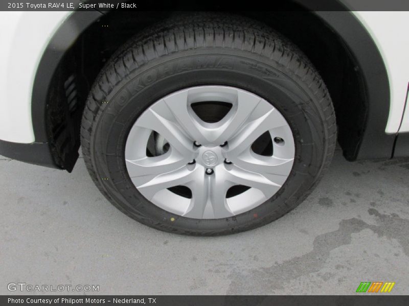 Super White / Black 2015 Toyota RAV4 LE
