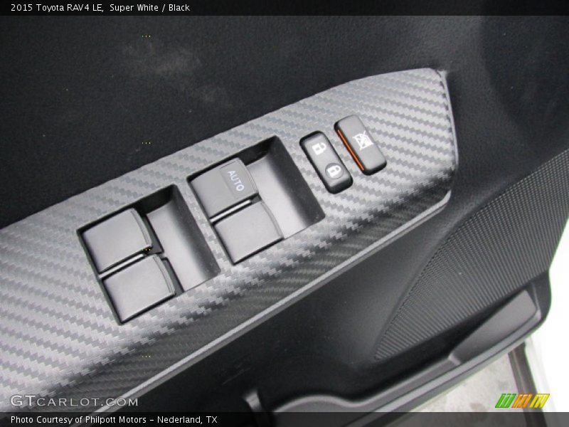 Super White / Black 2015 Toyota RAV4 LE