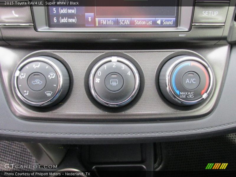 Super White / Black 2015 Toyota RAV4 LE