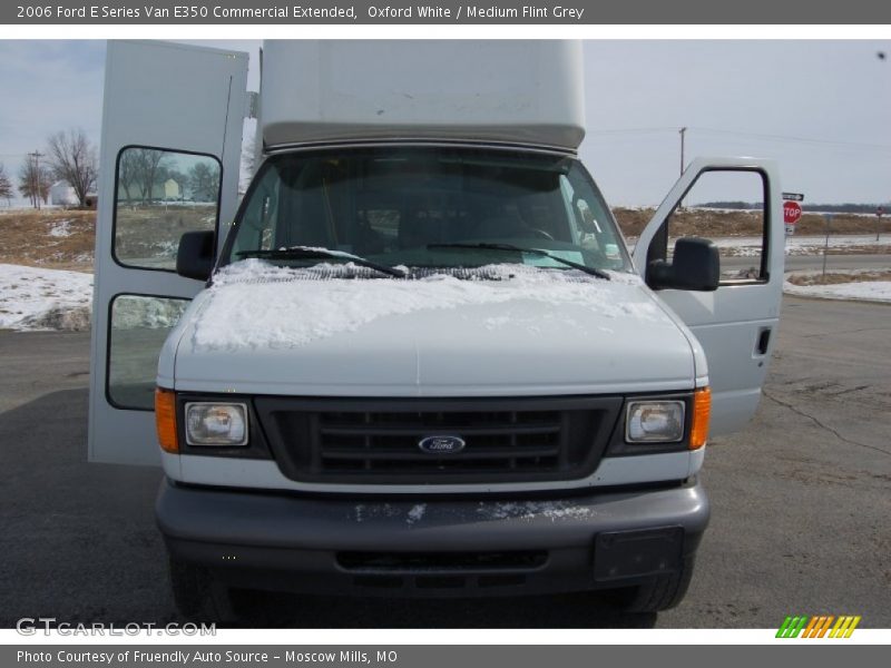 Oxford White / Medium Flint Grey 2006 Ford E Series Van E350 Commercial Extended