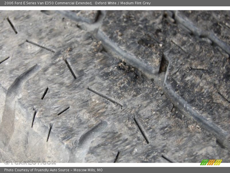 Oxford White / Medium Flint Grey 2006 Ford E Series Van E350 Commercial Extended