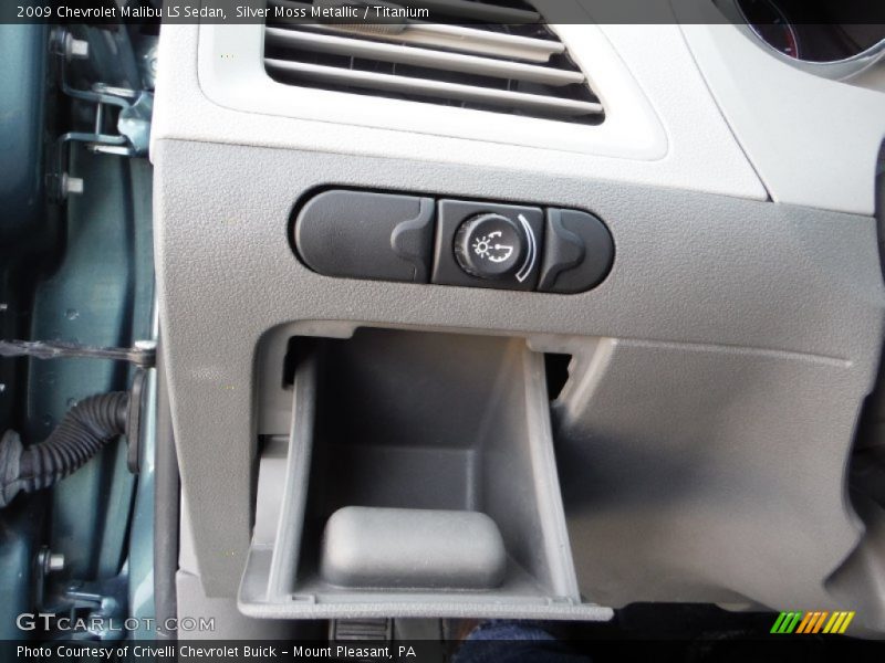 Silver Moss Metallic / Titanium 2009 Chevrolet Malibu LS Sedan