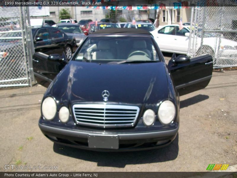 Black / Ash 1999 Mercedes-Benz CLK 320 Convertible