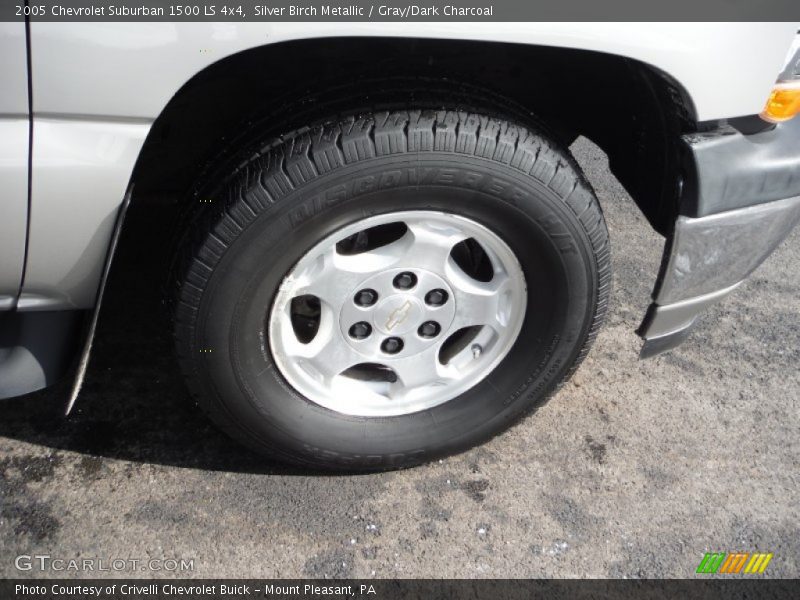 Silver Birch Metallic / Gray/Dark Charcoal 2005 Chevrolet Suburban 1500 LS 4x4