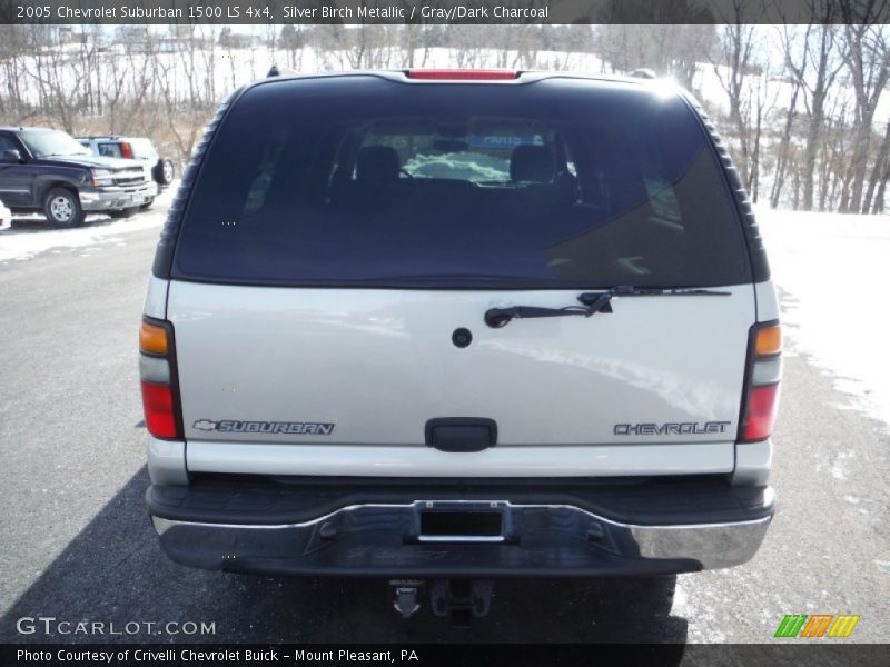 Silver Birch Metallic / Gray/Dark Charcoal 2005 Chevrolet Suburban 1500 LS 4x4