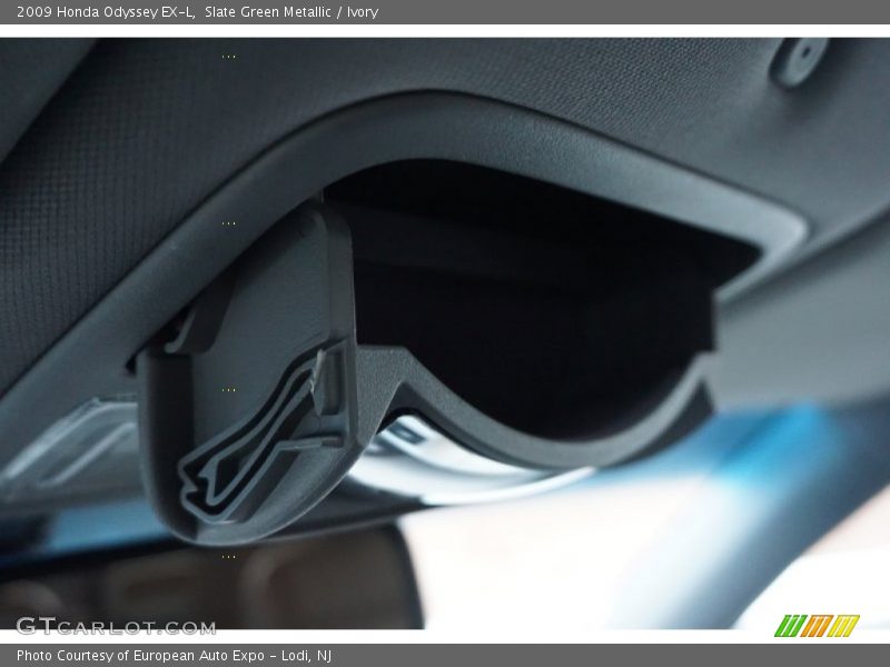 Slate Green Metallic / Ivory 2009 Honda Odyssey EX-L