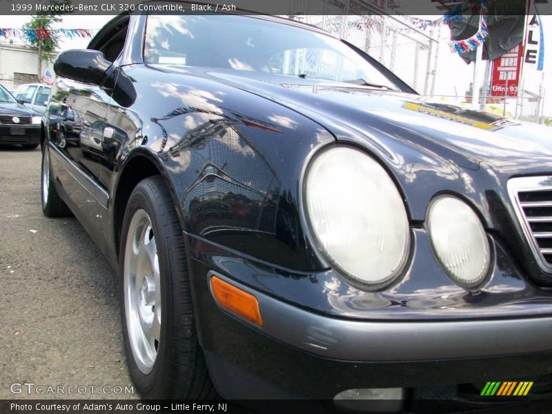 Black / Ash 1999 Mercedes-Benz CLK 320 Convertible