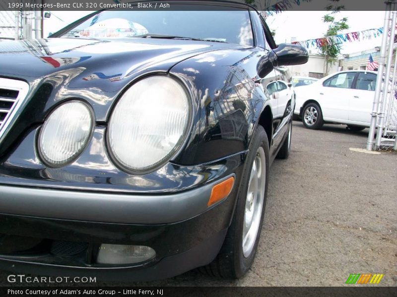 Black / Ash 1999 Mercedes-Benz CLK 320 Convertible