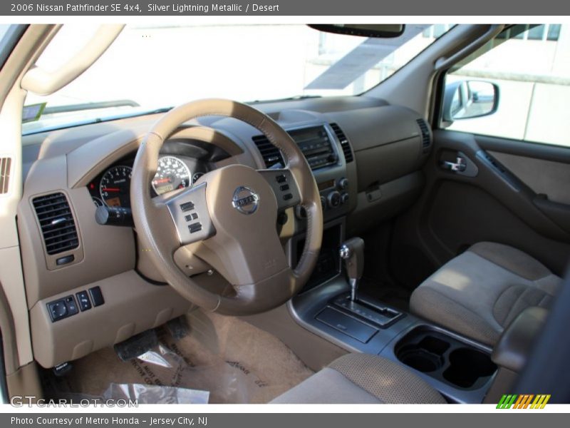  2006 Pathfinder SE 4x4 Desert Interior