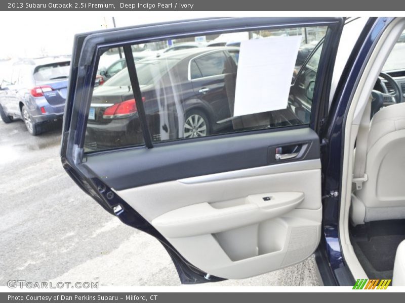 Deep Indigo Pearl / Ivory 2013 Subaru Outback 2.5i Premium