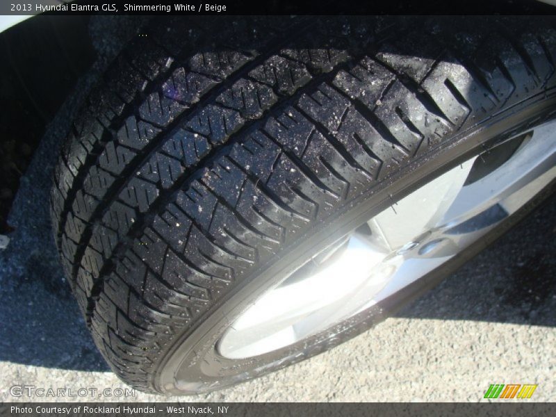 Shimmering White / Beige 2013 Hyundai Elantra GLS