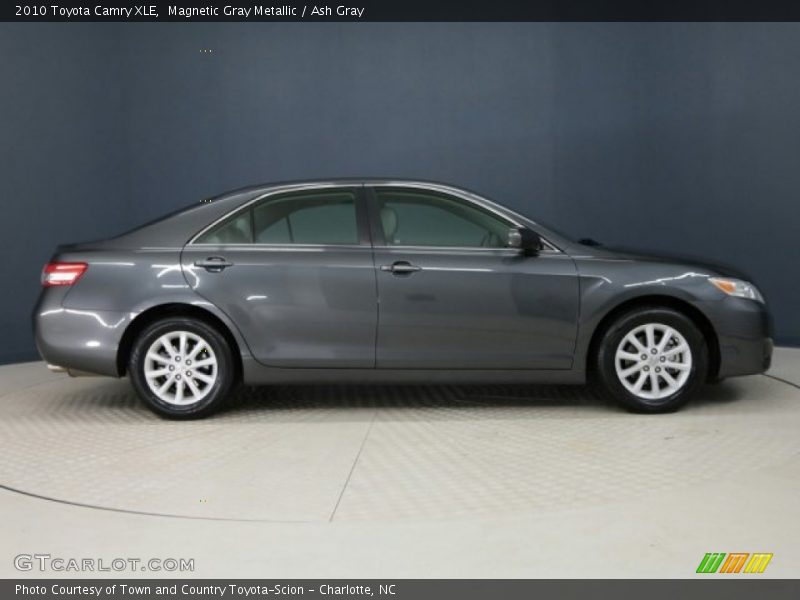Magnetic Gray Metallic / Ash Gray 2010 Toyota Camry XLE