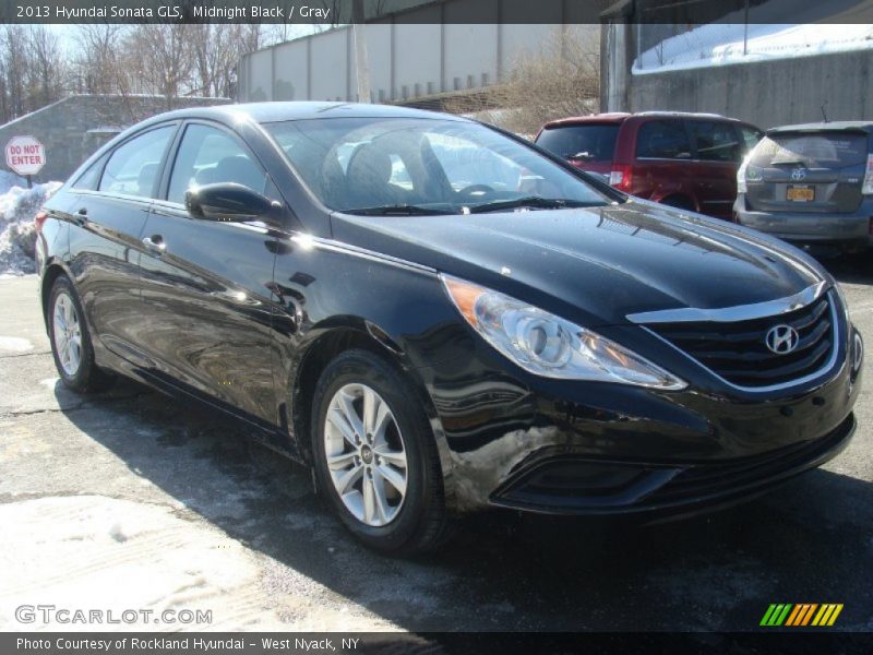 Midnight Black / Gray 2013 Hyundai Sonata GLS