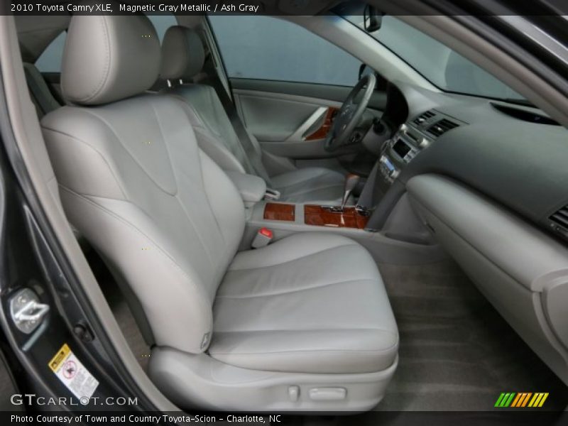 Magnetic Gray Metallic / Ash Gray 2010 Toyota Camry XLE