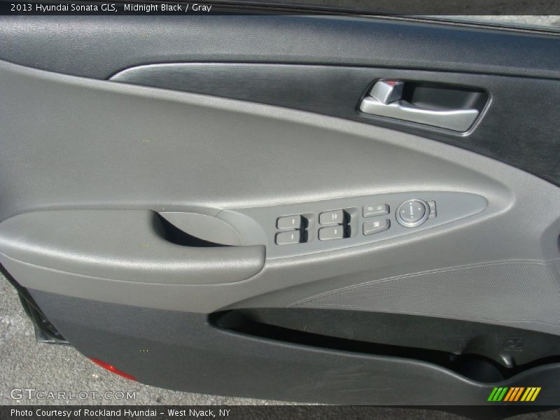 Midnight Black / Gray 2013 Hyundai Sonata GLS