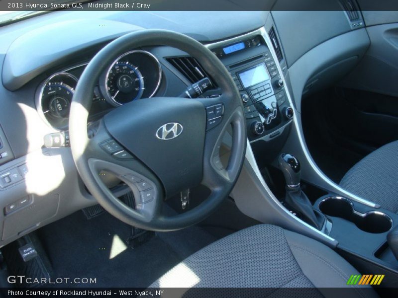 Midnight Black / Gray 2013 Hyundai Sonata GLS