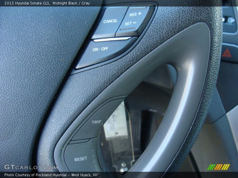 Midnight Black / Gray 2013 Hyundai Sonata GLS