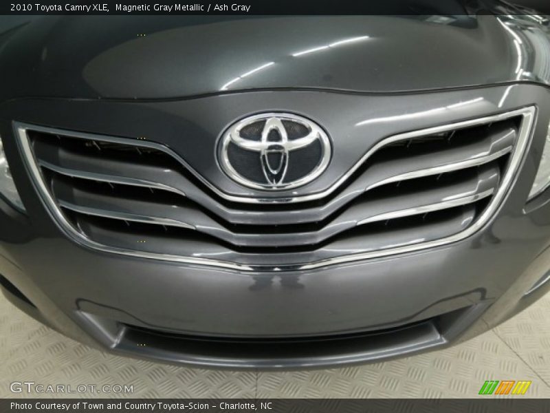 Magnetic Gray Metallic / Ash Gray 2010 Toyota Camry XLE