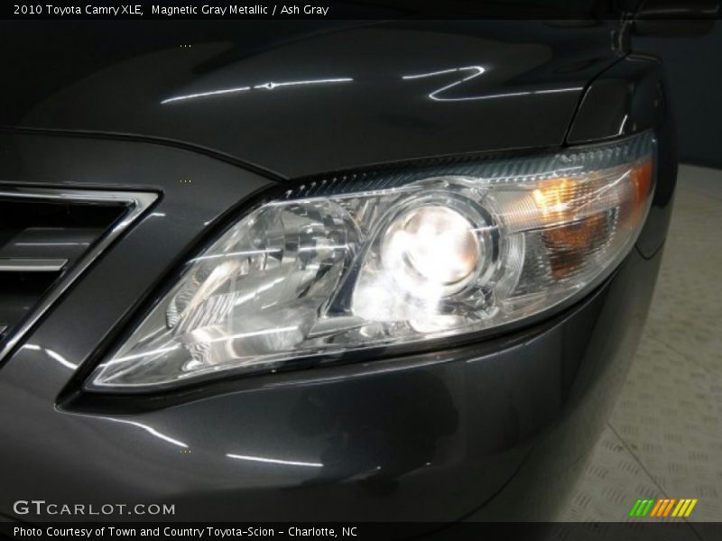 Magnetic Gray Metallic / Ash Gray 2010 Toyota Camry XLE