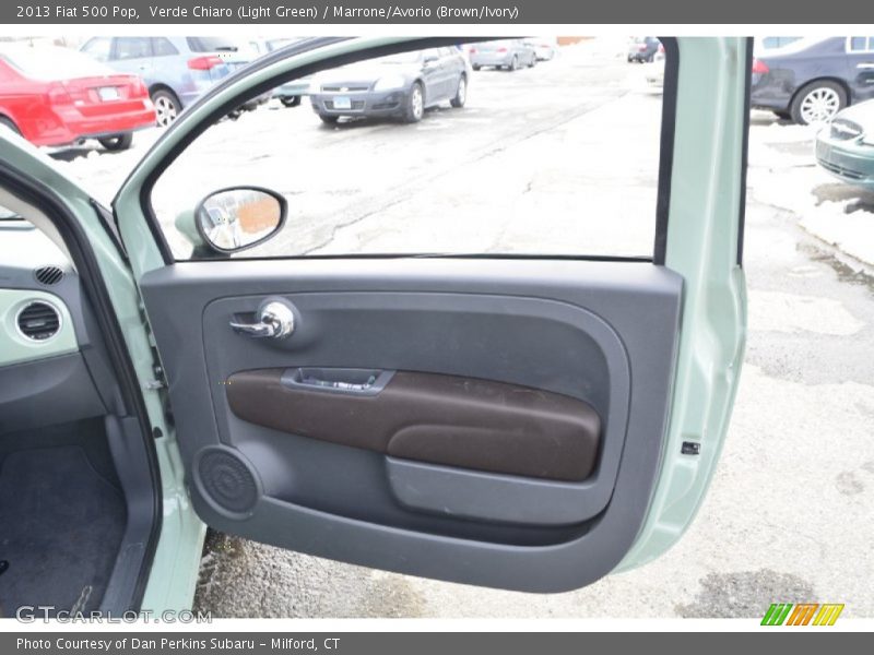 Verde Chiaro (Light Green) / Marrone/Avorio (Brown/Ivory) 2013 Fiat 500 Pop