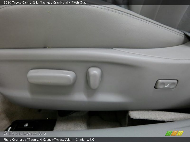 Magnetic Gray Metallic / Ash Gray 2010 Toyota Camry XLE