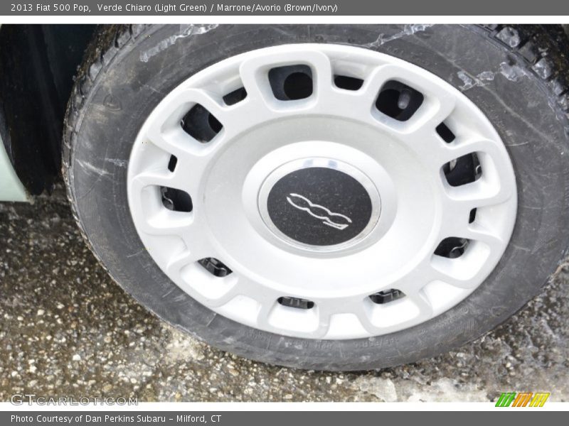 Verde Chiaro (Light Green) / Marrone/Avorio (Brown/Ivory) 2013 Fiat 500 Pop
