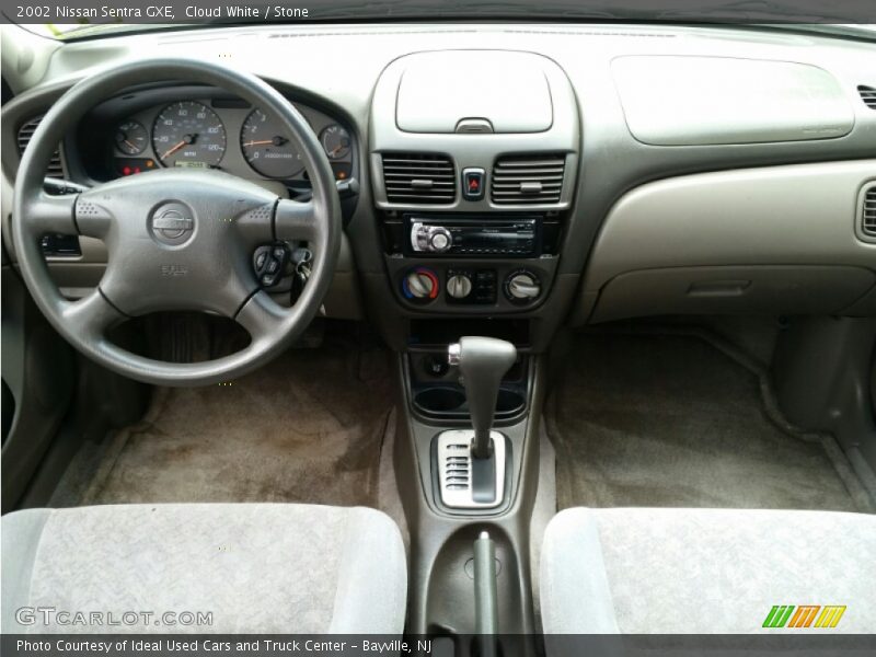 Cloud White / Stone 2002 Nissan Sentra GXE