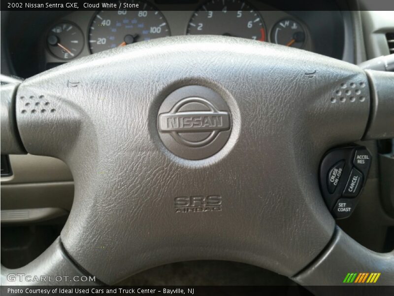 Cloud White / Stone 2002 Nissan Sentra GXE
