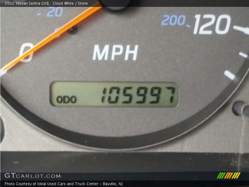 Cloud White / Stone 2002 Nissan Sentra GXE