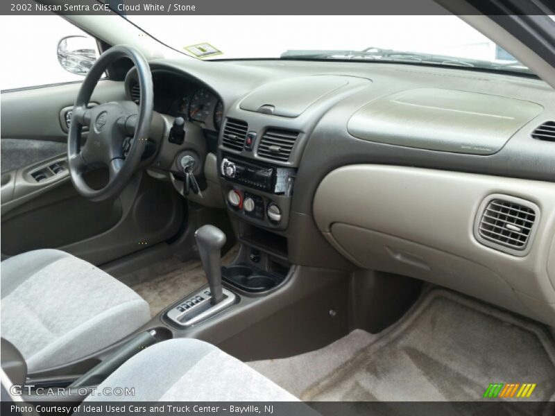 Cloud White / Stone 2002 Nissan Sentra GXE