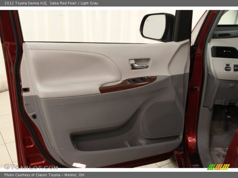 Salsa Red Pearl / Light Gray 2012 Toyota Sienna XLE