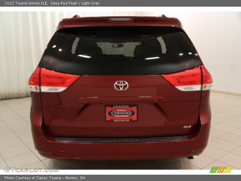 Salsa Red Pearl / Light Gray 2012 Toyota Sienna XLE