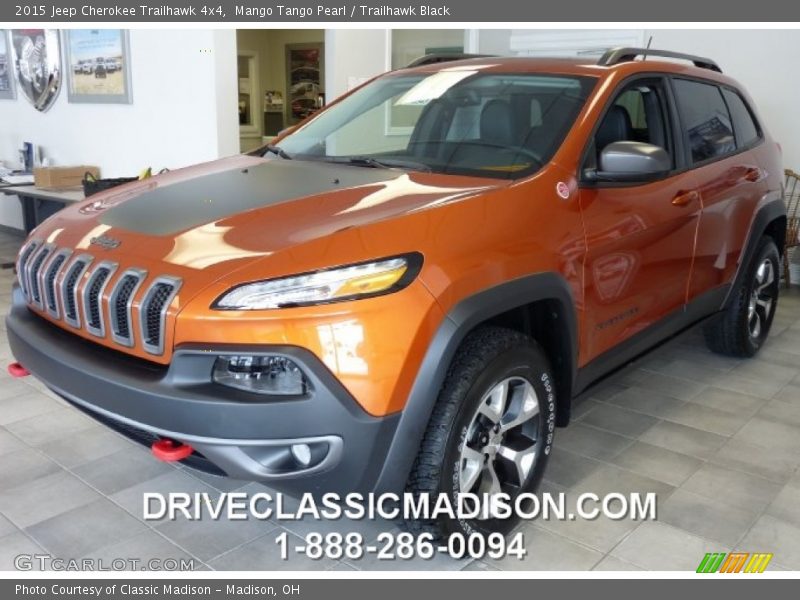 Mango Tango Pearl / Trailhawk Black 2015 Jeep Cherokee Trailhawk 4x4