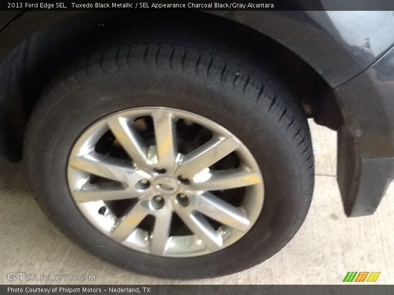 Tuxedo Black Metallic / SEL Appearance Charcoal Black/Gray Alcantara 2013 Ford Edge SEL