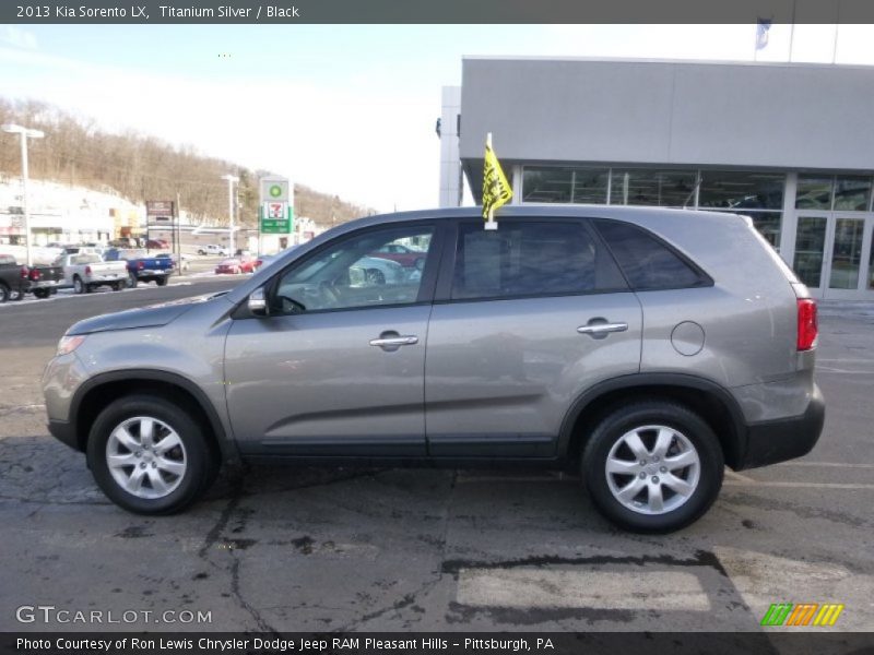 Titanium Silver / Black 2013 Kia Sorento LX