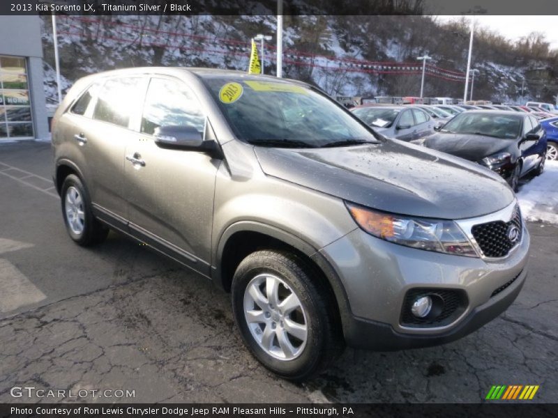 Titanium Silver / Black 2013 Kia Sorento LX