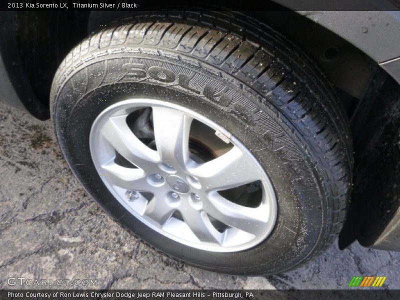 Titanium Silver / Black 2013 Kia Sorento LX