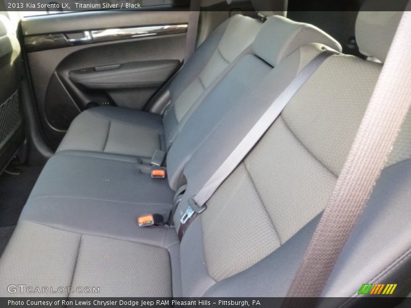 Titanium Silver / Black 2013 Kia Sorento LX