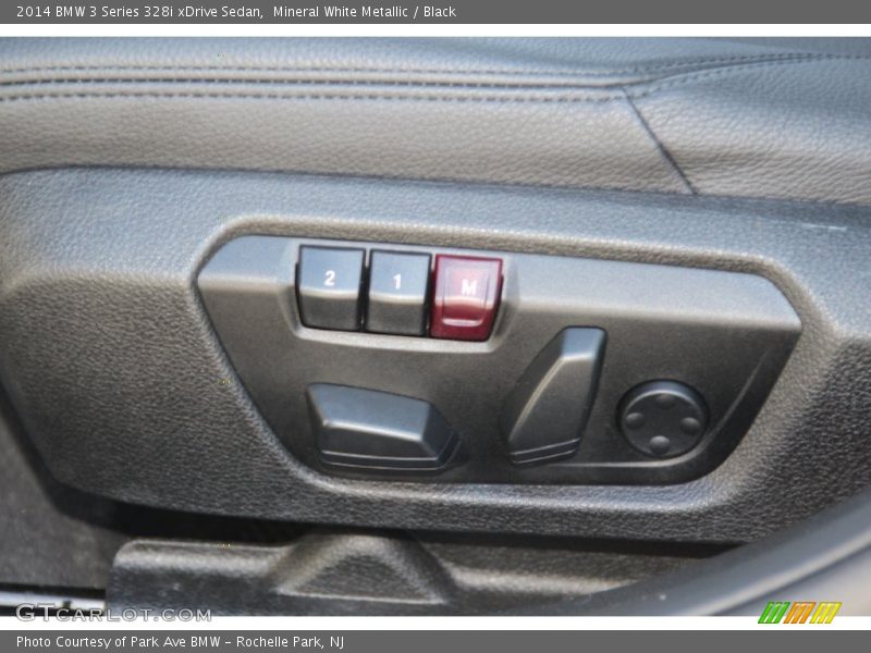 Mineral White Metallic / Black 2014 BMW 3 Series 328i xDrive Sedan